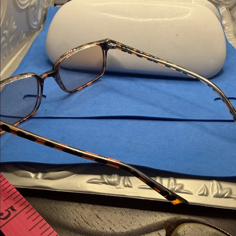 Tortoise‎ Shell Rectangular Glasses